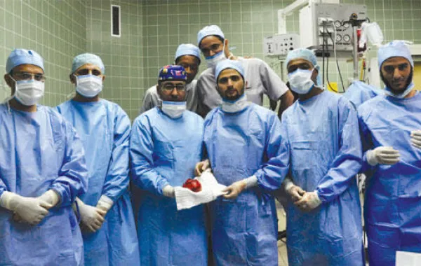 مستشفى الملك فهد يستأصل ورم من صدر فتاة