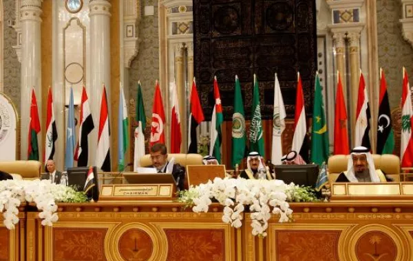 قادة الدول العربية وكبار مسؤوليها في القمة الاقتصادية العربية