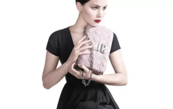 جينيفر لورنس بأول إعلانات Miss Dior