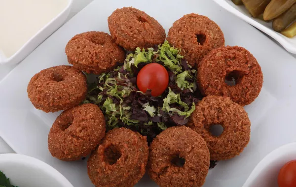 الفلافل والطرطور