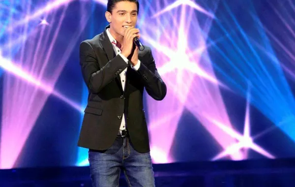 أستاذ ومكتشف عسّاف:هو ابني ولم يتنكّر لي