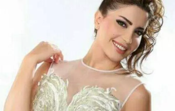 بالصور: نسرين طافش تقع بين أشواك "الصّبّار"