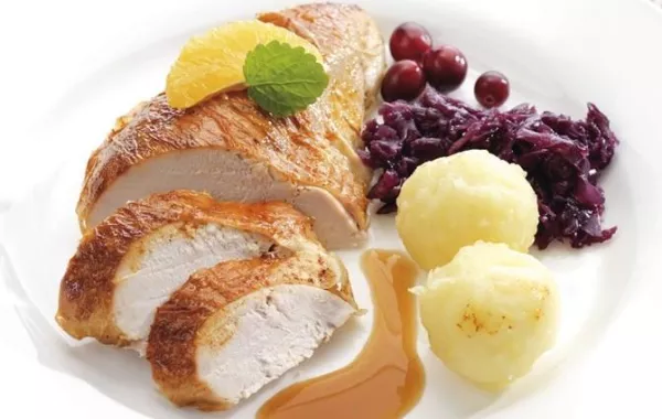 الدجاج مع التوت البرّي لغداء الإثنين