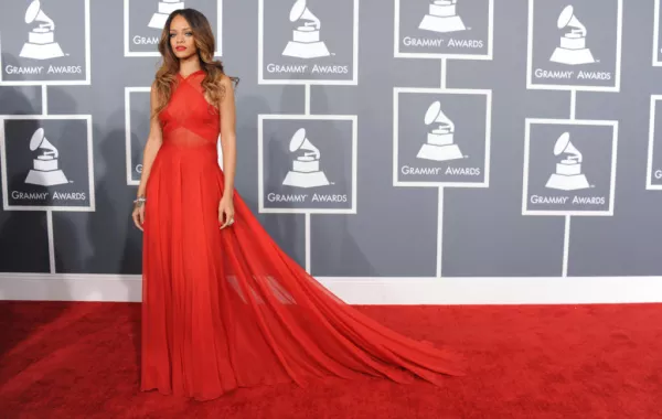 نظرة على أجمل وأسوأ الإطلالات السابقة لحفل "Grammy"