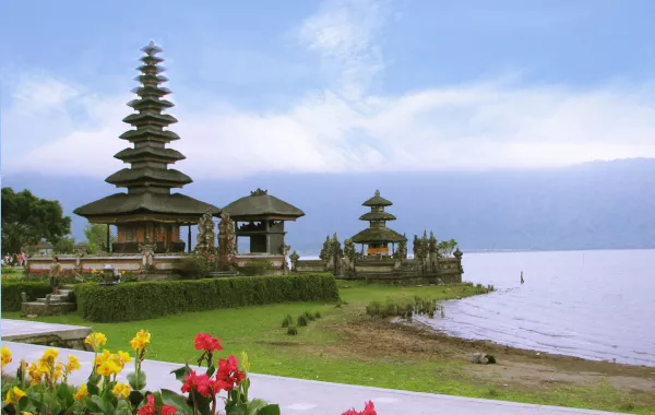 10 جزر سياحيّة رومانسيّة