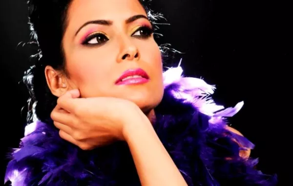 حيلة Nindy Kaur  لتنحيف الوجه