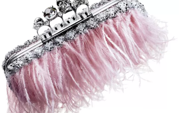 زيّني يديك بحقيبة اليد