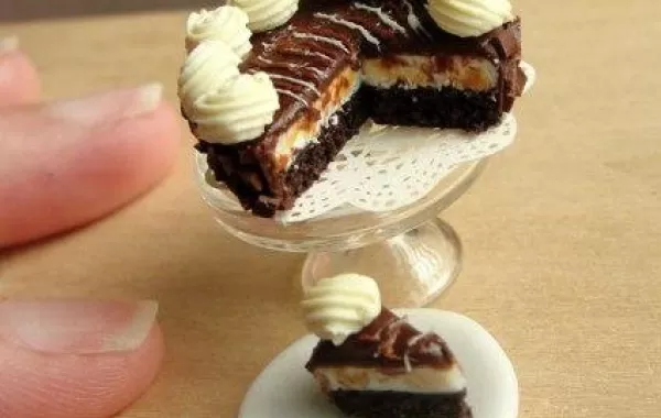 أطعمة شهية مصنوعة من الطين