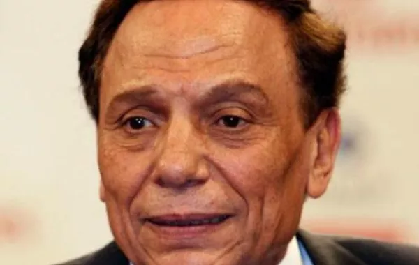 عادل إمام يترشّح لرئاسة الجمهوريّة