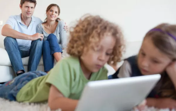 ماذا يفعل أولادك على الإنترنت؟