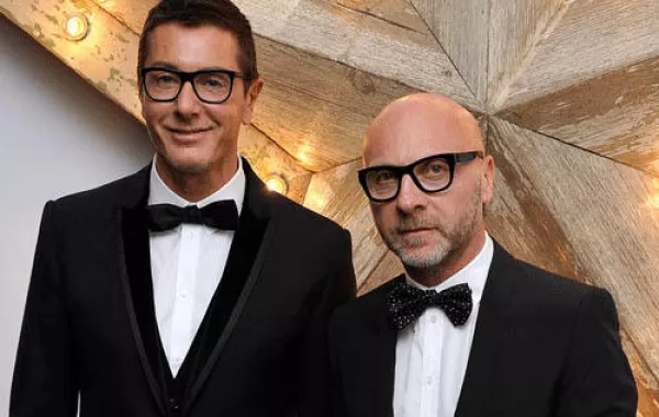 دولتشي آند غابانا يظهرون دعمهم لجون غاليانو