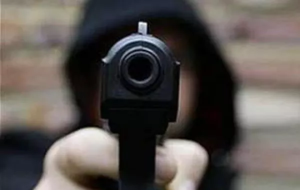 زائر لمستشفى في الخبر يطلق النار على الحراس