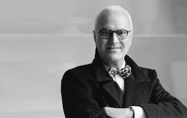 مصمم الأحذية Manolo Blahnik إلى أسبوع لندن للموضة
