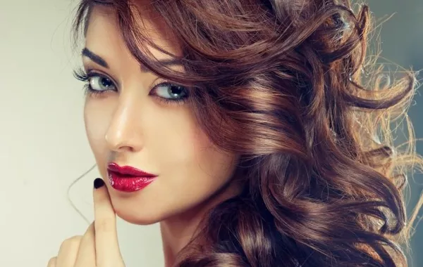 أهم 3 نصائح من خبراء شعر النجوم لهذا الشتاء