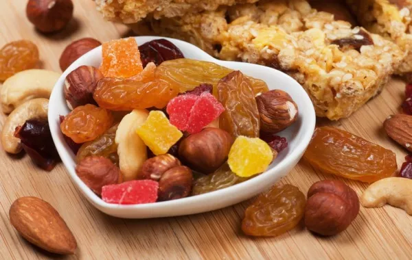 الفواكه المجفّفة لنضارة بشرتك