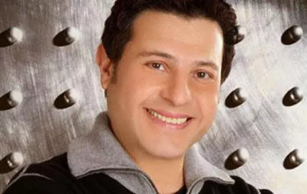 كامل: لهذه الأسباب رفض هاني شاكر المشاركة في"تسلم الأيادي"