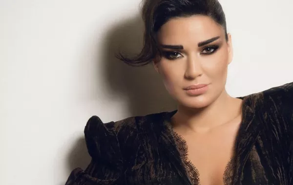 سيرين عبد النور صاحبة لقب أجمل حاجبين
