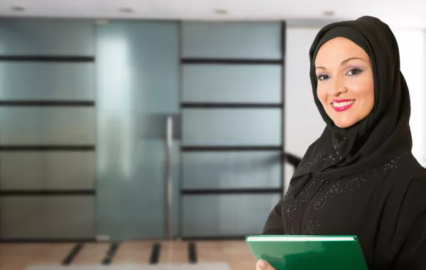 7 عادات لامرأة واثقة وطموحة