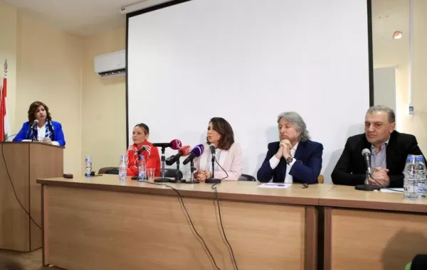 في ندوة "سيدتي" حول الصحافة الفنية والسوشال ميديا... جدال محتدم فمن كسب الجولة؟