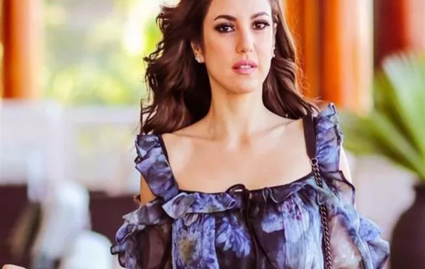 نجمات تركن حلم الزواج والأمومة من أجل الفن