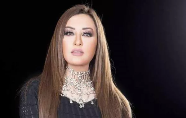 مواجهة ساخنة بين لطيفة ومدير مهرجان قرطاج مختار الرصاع