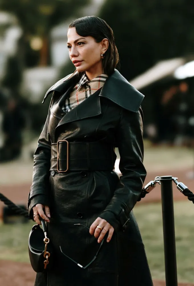 ديميت أوزدمير Demit Ozdemir في عرض بربري Burberry - الصورة من Launchmetrics/Spotlight ©