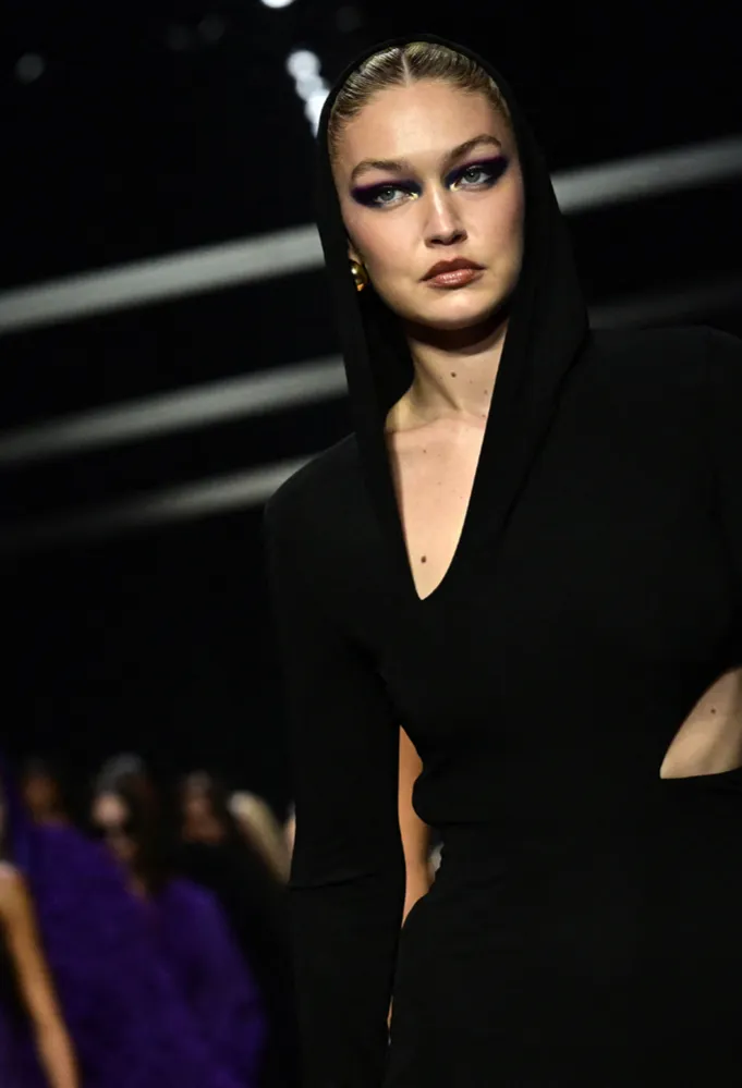 العارضة جيجي حديد Gigi Hadid- (مصدر الصورة  Miguel MEDINA / AFP)