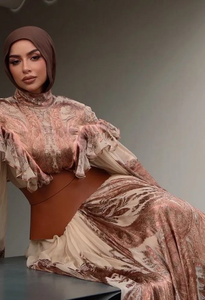 سهى طه بفستان مستوحى من العصر الفيكتوري- الصورة من حسابها الرسمي على انستغرام