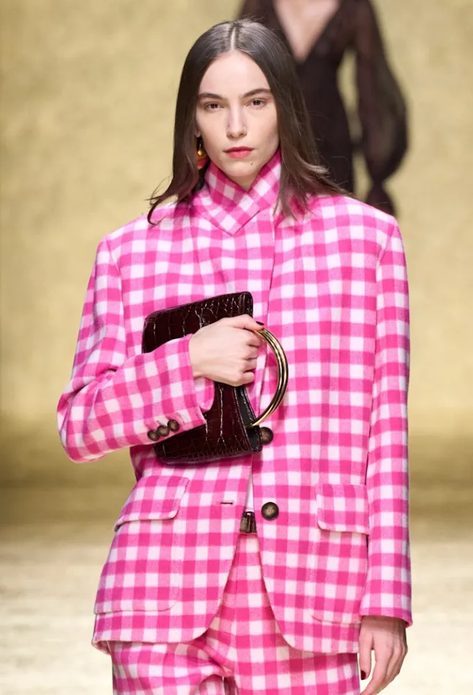 لويزا سبانيولي خريف 2025 Luisa Spagnoli - مصدر الصورة Launchmetrics/Spotlight ©