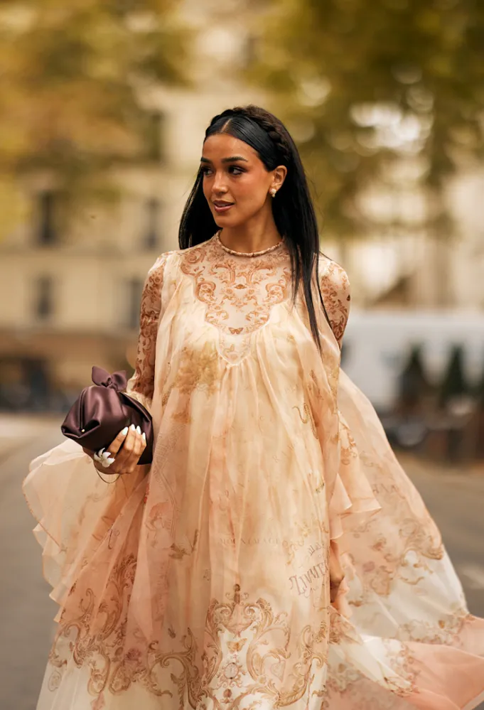 إطلالة من شوارع باريس - الصورة من Launchmetrics/Spotlight ©