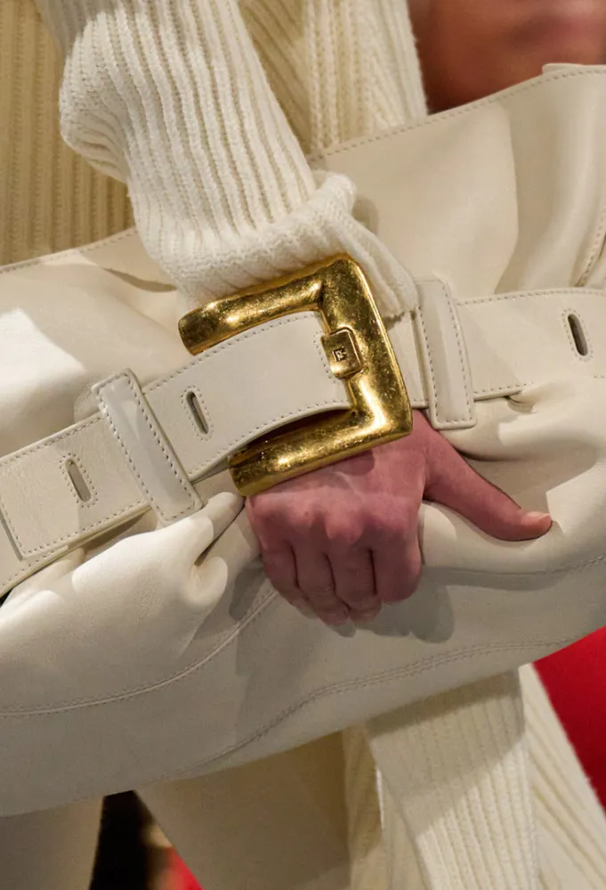 حقيبة من بالمان Balmain - الصورة من Launchmetrics/Spotlight ©