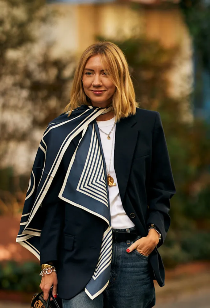 البليزر مع البنطلون الجينز - الصورة من Launchmetrics/Spotlight ©