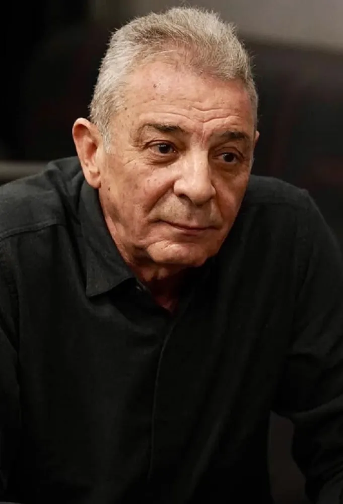 محمود حميدة يغادر المستشفى بعد تحسن حالته الصحية