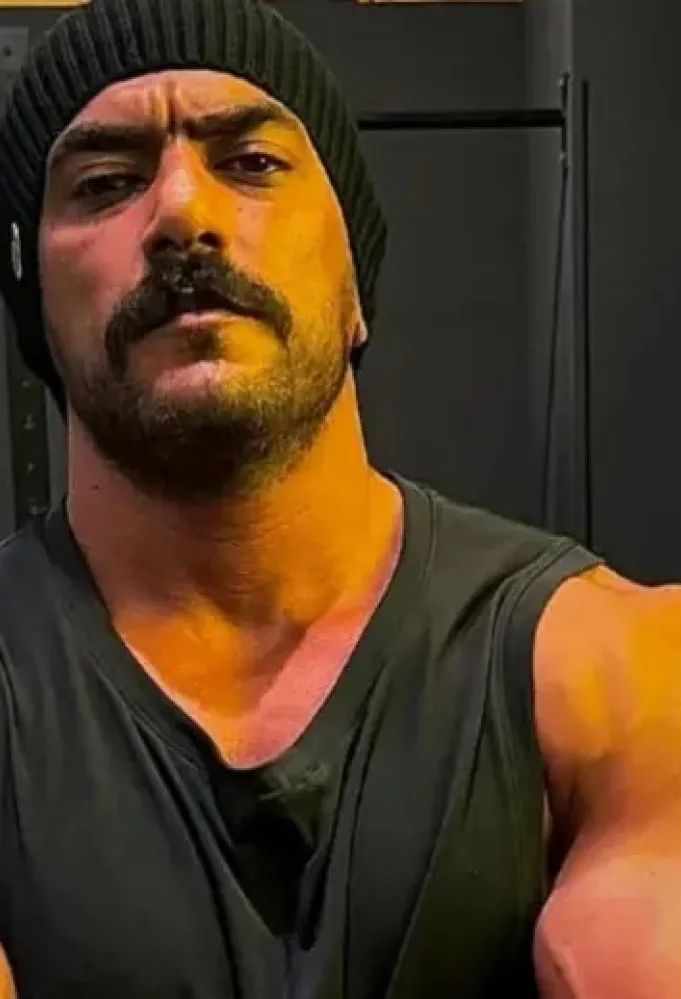 مسلسلات رمضان 2026.. أحمد العوضي يشعل حماس الجمهور بالكشف عن البوستر الرسمي لمسلسل علي كلاي