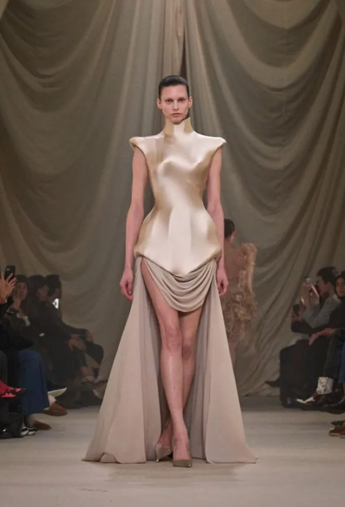 آشي ستوديو Ashi Studio في أسبوع باريس للموضة 2026- الصورة من Launchmetrics/Spotlight©