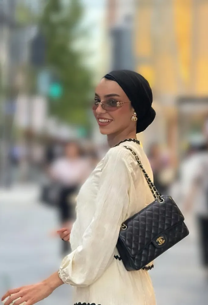 إطلالات محتشمة من زينة عماد- الصورة من حسابها على إنستغرام