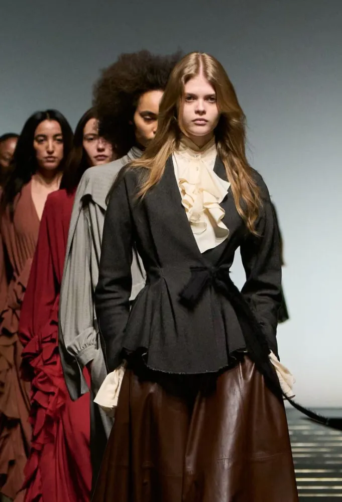 ألبيرتا فيريتي Alberta Ferretti- الصورة من المكتب الإعلامي 