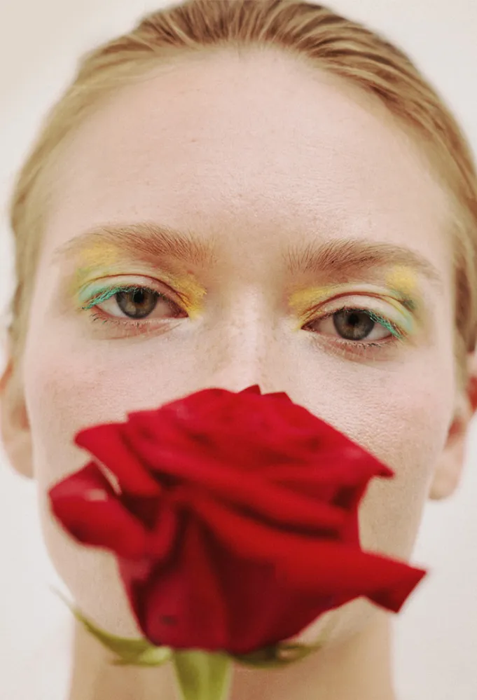 جلسة تصوير خاصة بـ سيدتي..استعراض البتلات