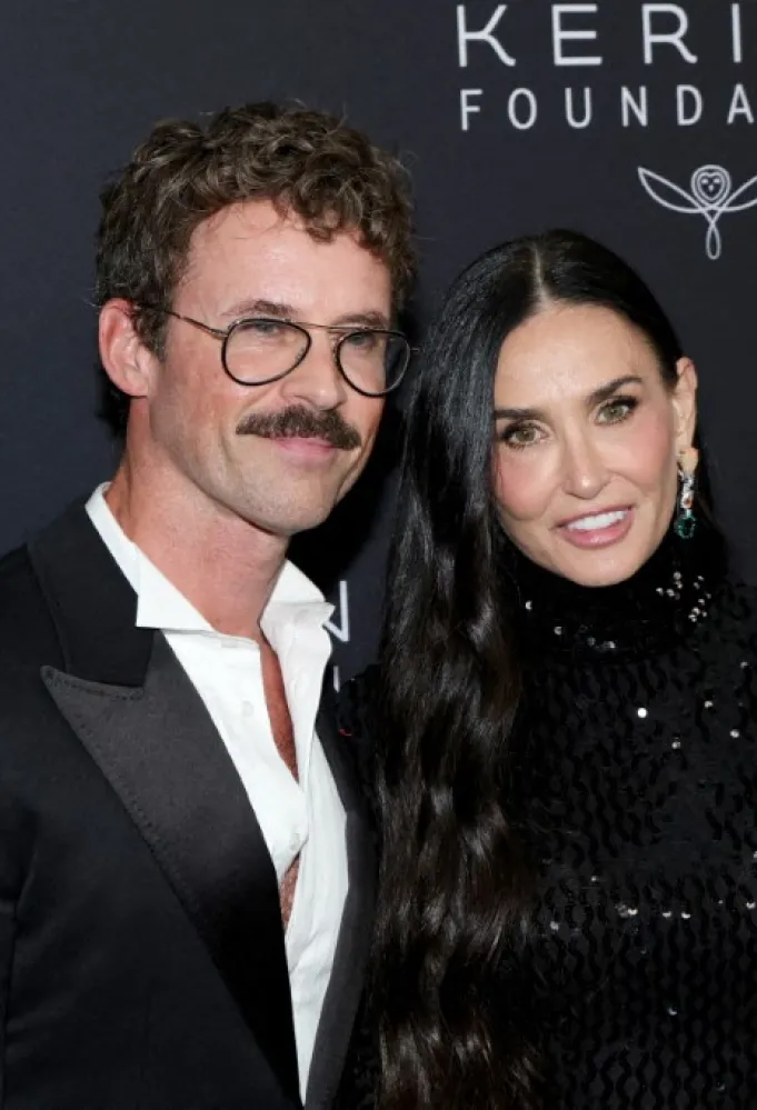 براد غورسكي Brad Goreski مع ديمي مور Demi Moore- (مصدر الصورة Mike Coppola/Getty Images/AFP)