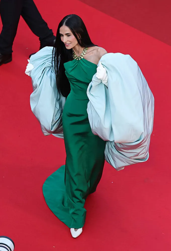 ديمي مورDemi Moore في ختام مهرجان كان السينمائي 79-(مصدر الصورة Andreas Rentz/Getty Images)