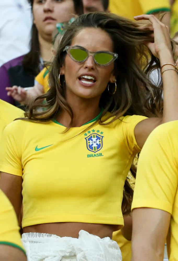 السوبر موديل إيزابيل غولار Izabel Goulart في العام 2014- (مصدر الصورة Jean Catuffe/Getty Images)