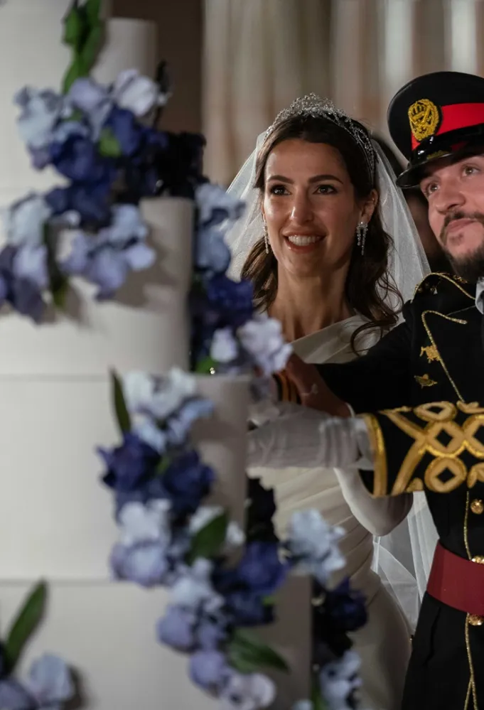 ولي عهد الأردن الأمير الحسين بن عبدالله الثاني وزوجته الأميرة رجوة الحسين (مصدر الصورة  Jordan Pix/Getty Images)