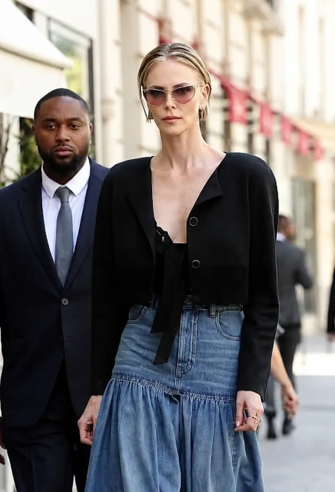 تشارليز تيرون Charlise Theron في باريس -الصورة من دار كلوي Chloe