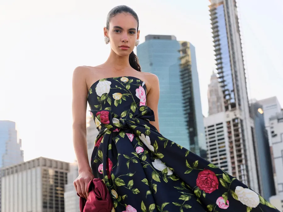 فستان من أوسكار دي لا رنتا Oscar de la Renta - الصورة من Launchmetrics/Spotlight ©