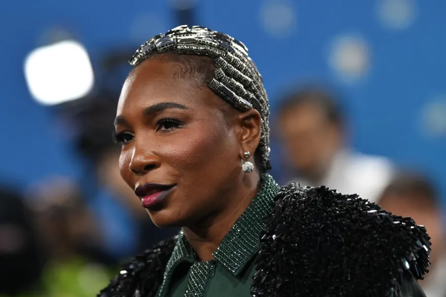 فينوس ويليامز في حفل Met Gala في متحف متروبوليتان للفنون في نيويورك (Venus Williams at Met Gala at the Metropolitan Museum of Art in New York). مصدر الصورة: Angela WEISS / AFP