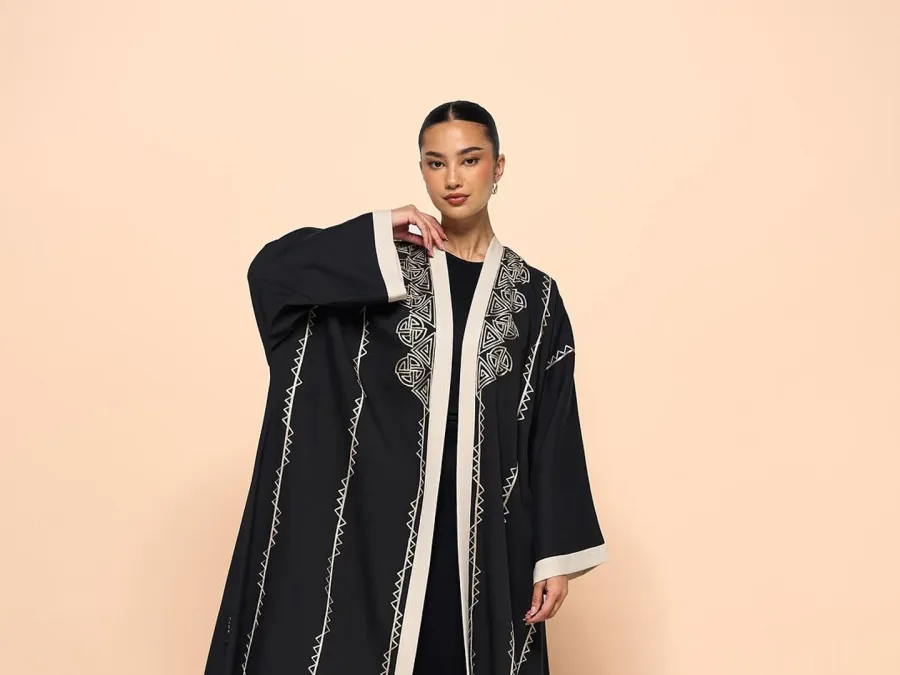 عباية من Des Farah - الصورة من حساب الماركة على إنستغرام