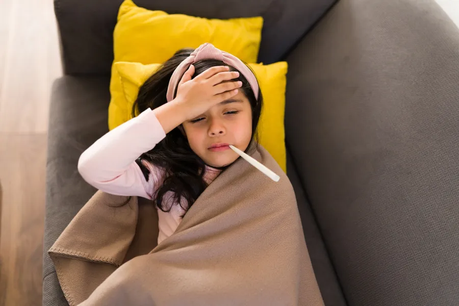 صورة لطفلة مريضة