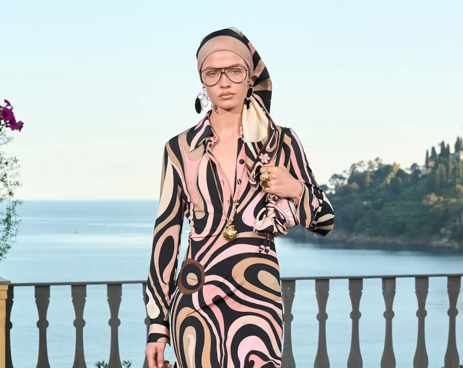 إميليو بوتشي Emilio Pucci- - مصدر الصورة من © Launchmetrics/Spotlight إميليو بوتشي Emilio Pucci- - مصدر الصورة من © Launchmetrics/Spotlight