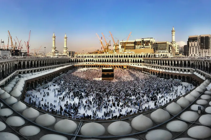 تطبيق نسك بدون إنترنت لتسهيل التجربة على ضيوف الرحمن - الصورة من pexels by shahbaz hussain