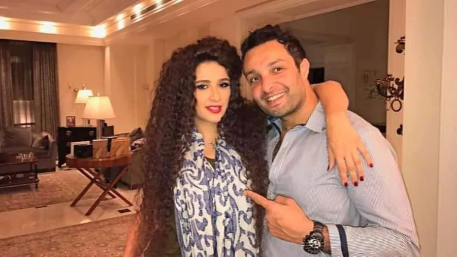 وائل عبد العزيز وشقيقته النجمة ياسمين عبد العزيز- الصورة من حسابه على إنستغرام